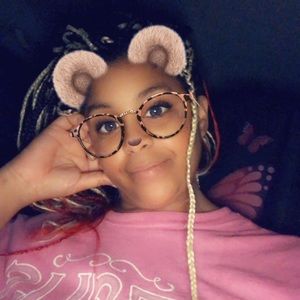 Meet your Posher, Rasheka